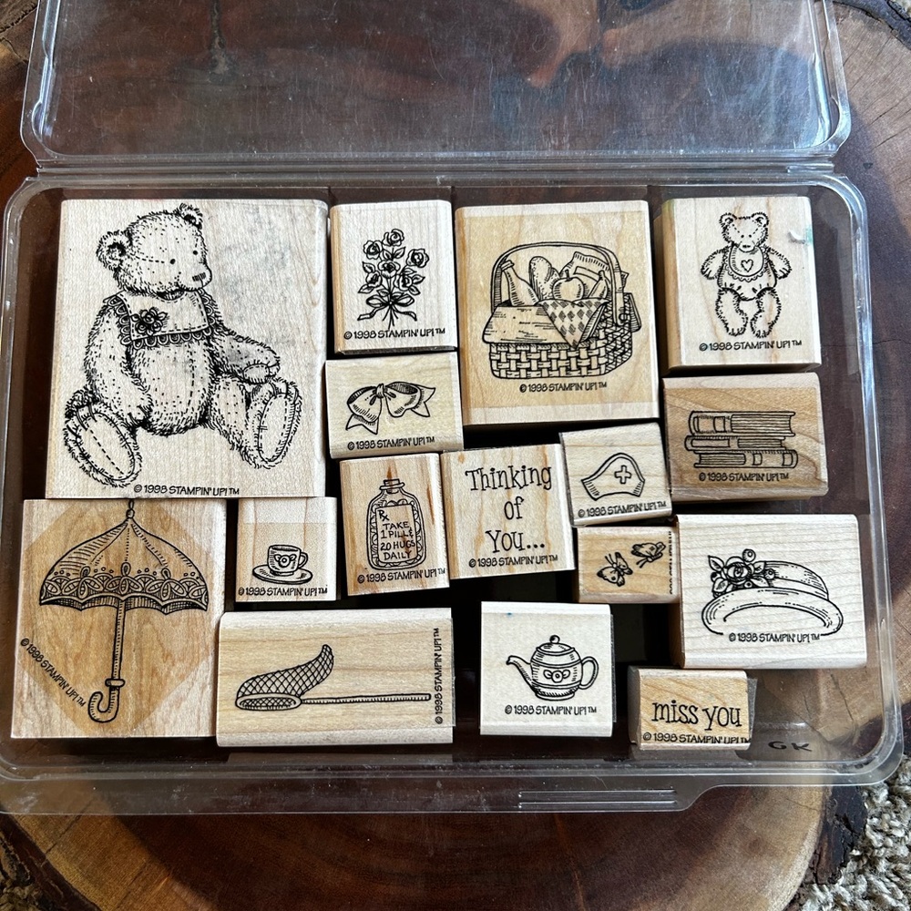 Stampin Up BOW BEAR Wood
Rubber Mounted Stamp Set